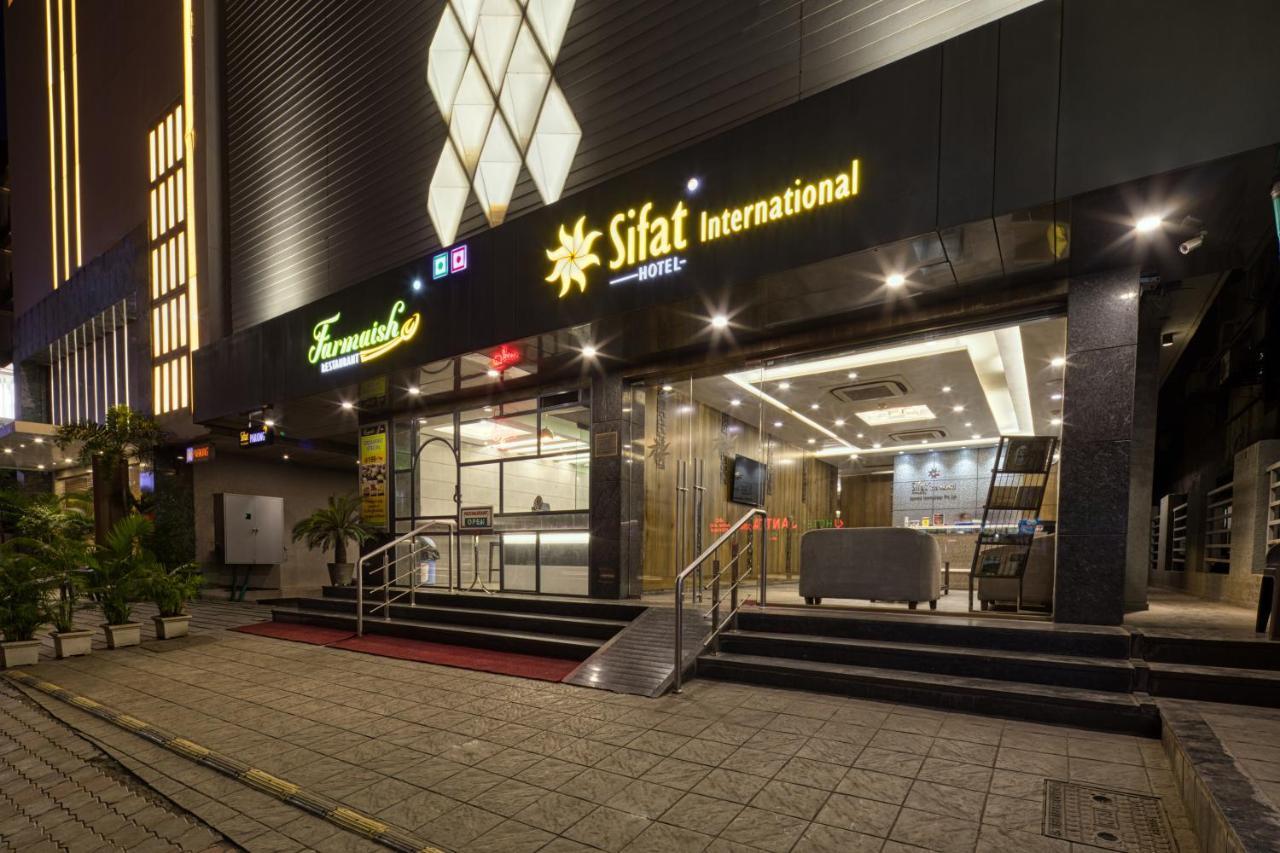 Hotel Sifat International Сурат Экстерьер фото