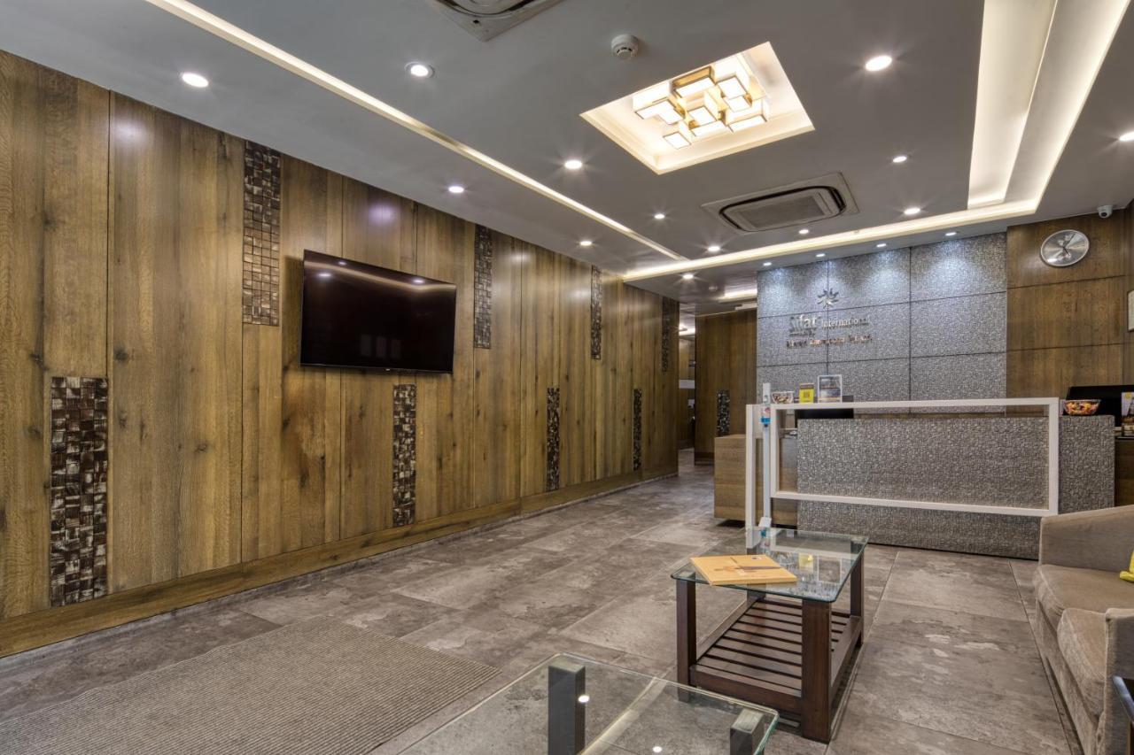 Hotel Sifat International Сурат Экстерьер фото