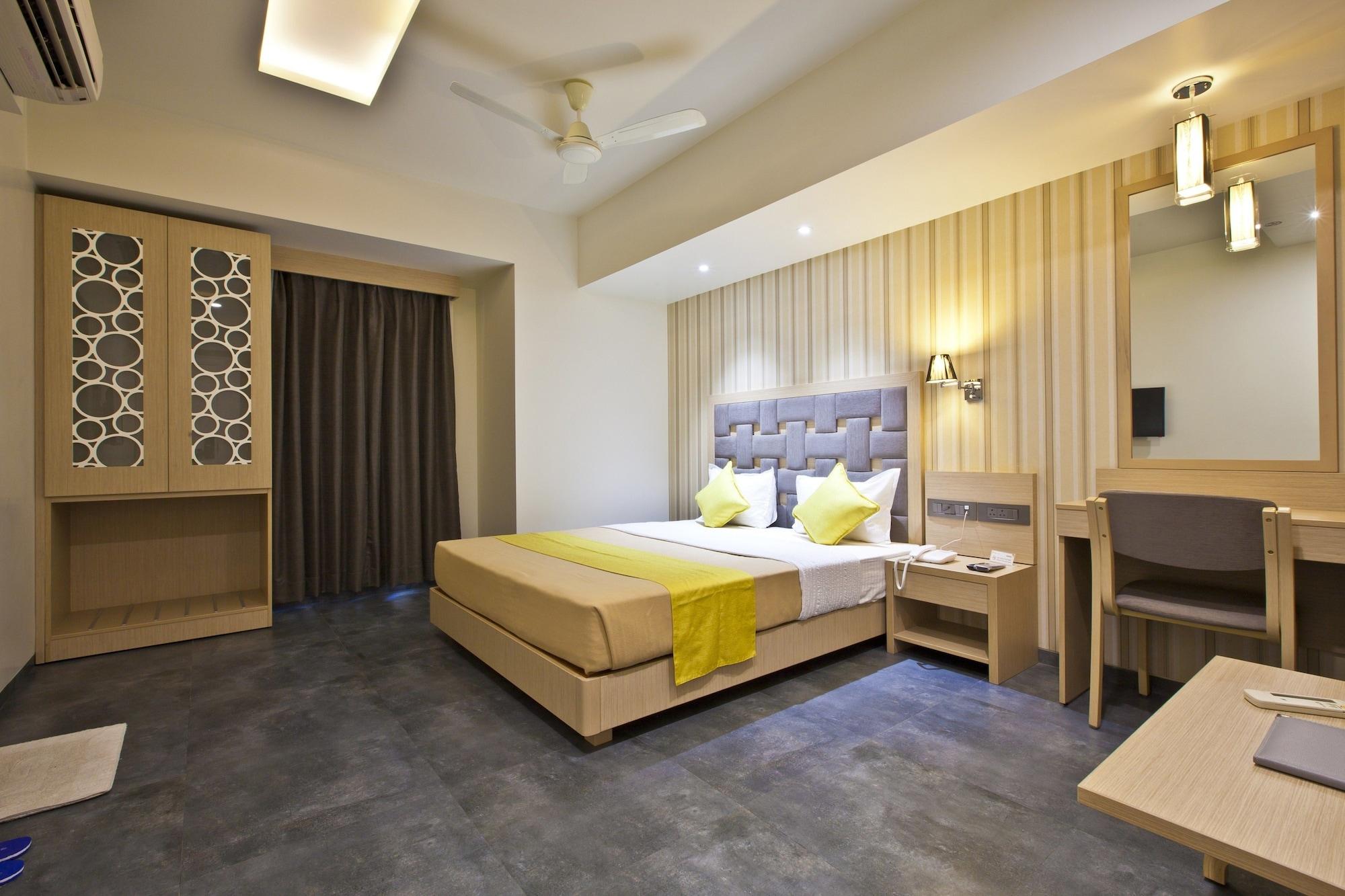 Hotel Sifat International Сурат Экстерьер фото