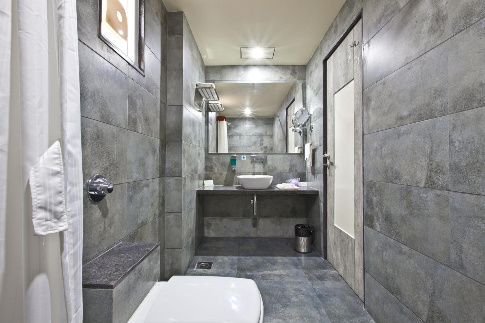 Hotel Sifat International Сурат Экстерьер фото