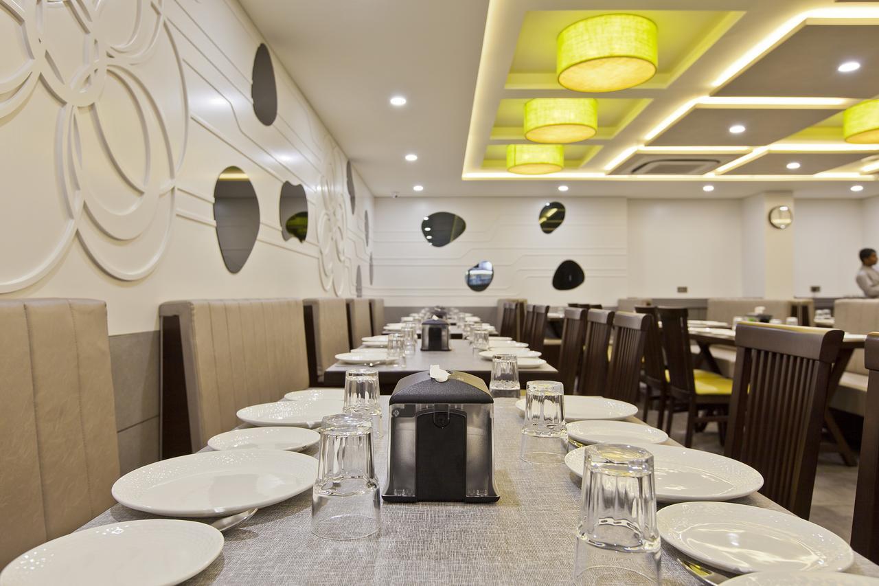Hotel Sifat International Сурат Экстерьер фото